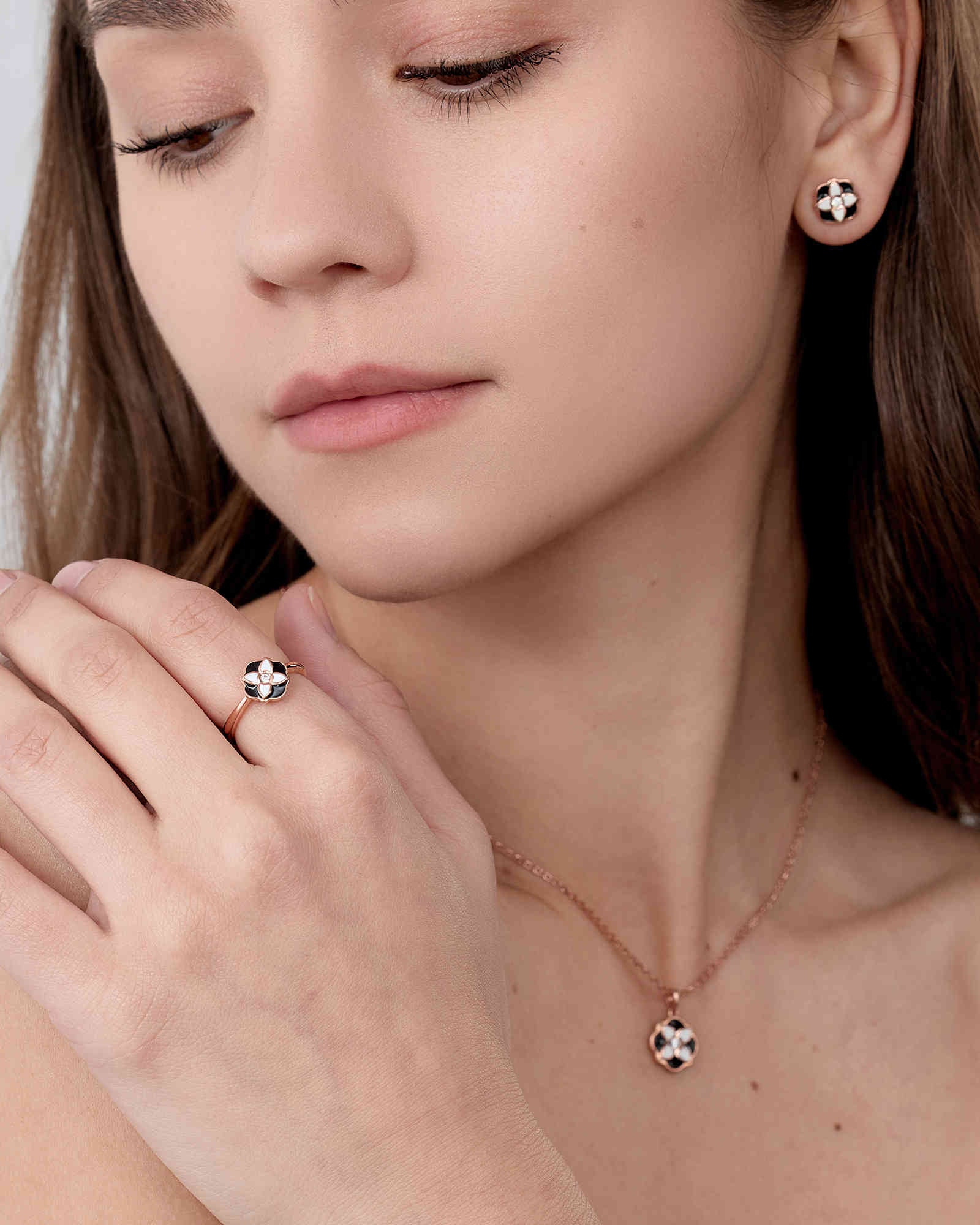Fleur d’Émail Ring - 8313000