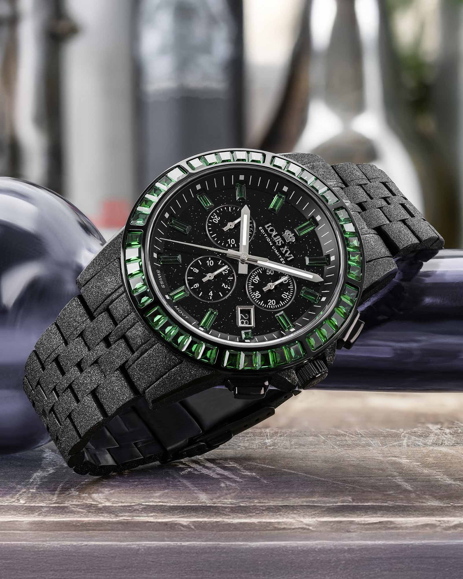 Majesté Frosted Iced Out 1182 Emerald Green - 43mm