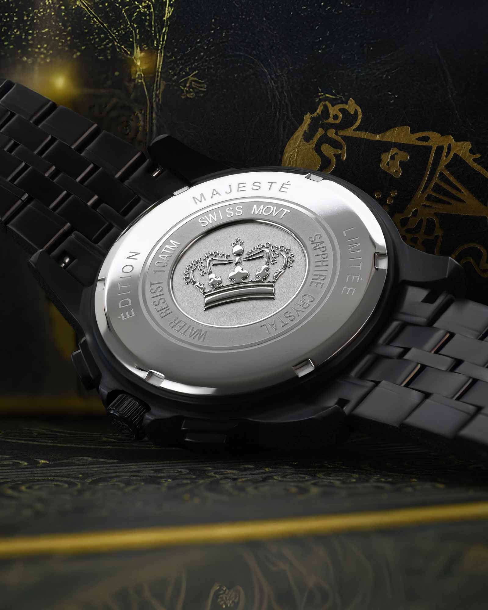 Majesté Frosted Iced Out 1182 Emerald Green - 43mm