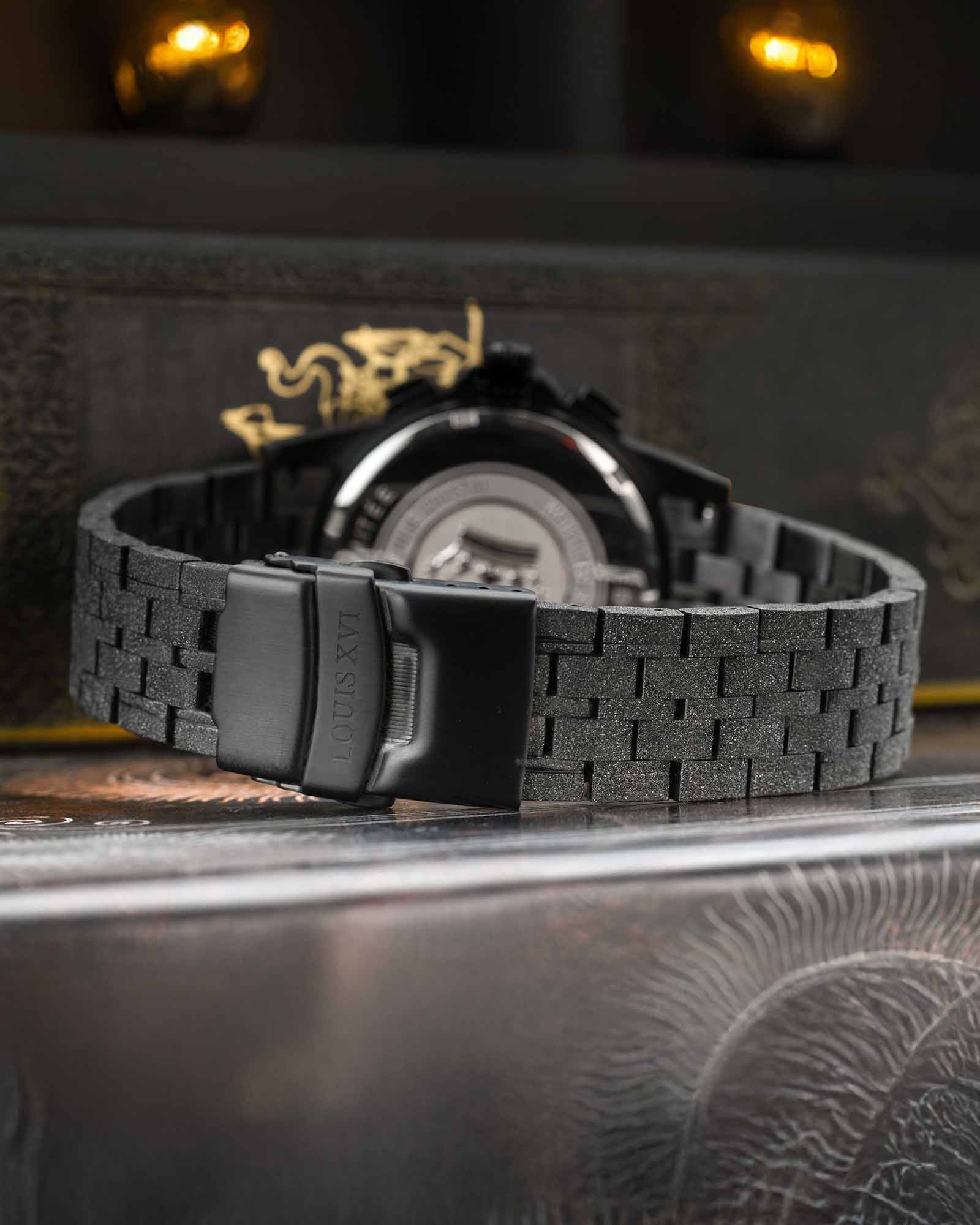 Majesté Frosted Iced Out 1183 Desert Gold - 43mm