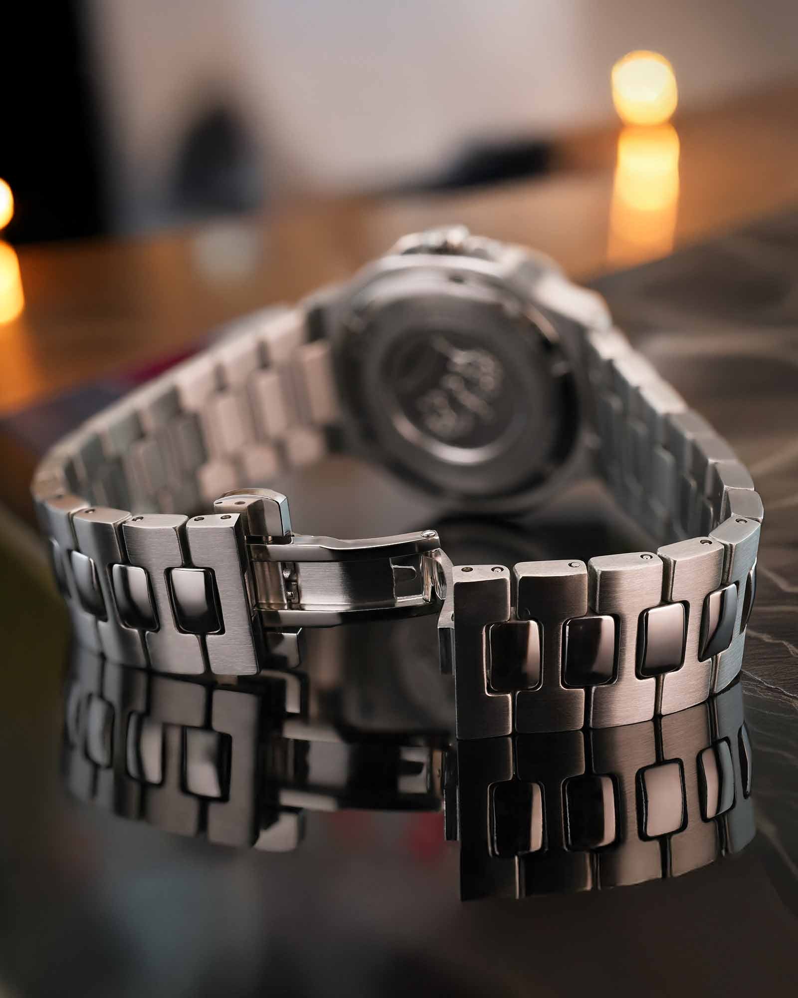 Renaissance Femme 6124 - 35mm