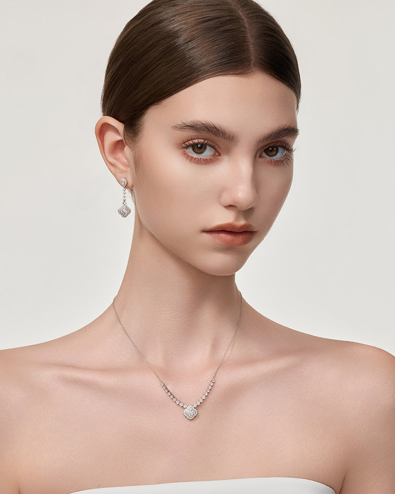 Éternelle Fleur Blanche Halskette - 8332100