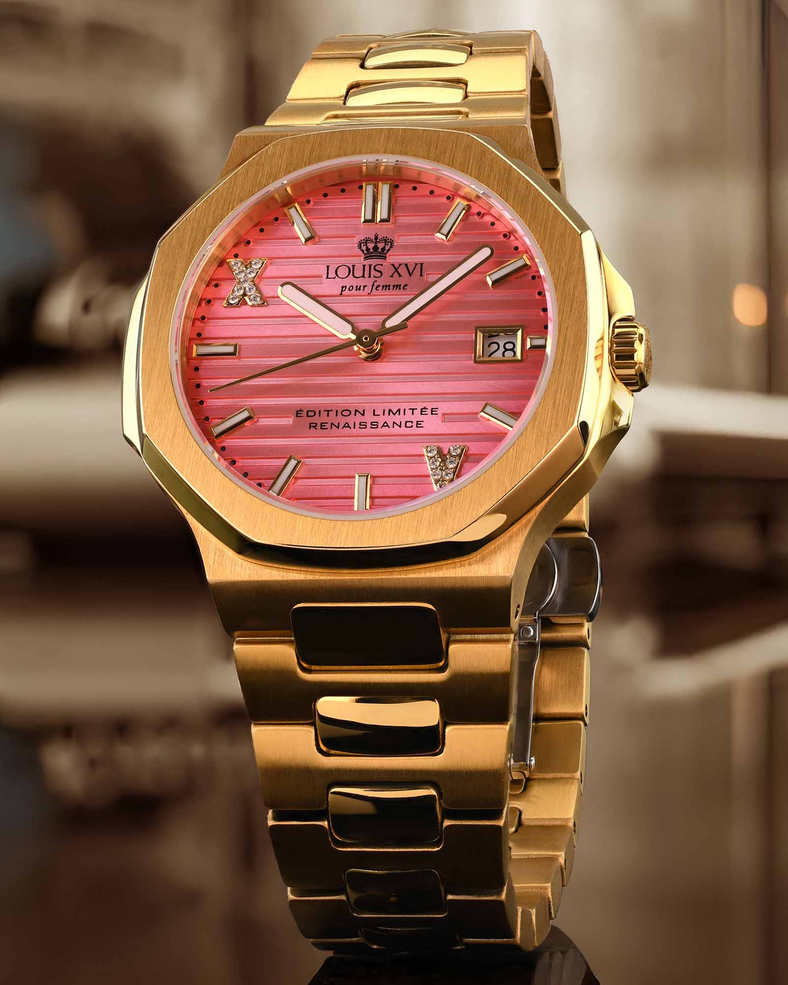 Renaissance Femme 6102 - 35mm